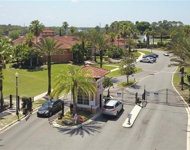 5554 Metrowest Boulevard - Photo Thumbnail 1
