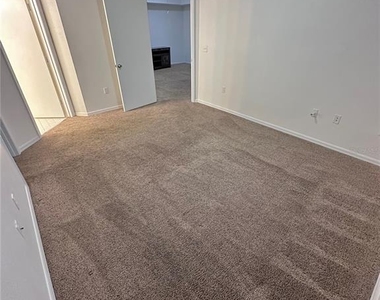 5554 Metrowest Boulevard - Photo Thumbnail 9