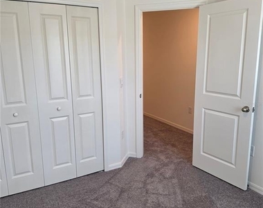 3600 Summit View Way - Photo Thumbnail 34
