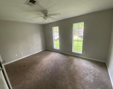 16631 Blackhawk Boulevard - Photo Thumbnail 6
