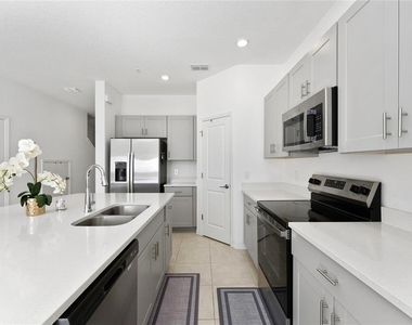 5131 Quakers Place - Photo Thumbnail 2