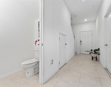 5131 Quakers Place - Photo Thumbnail 4