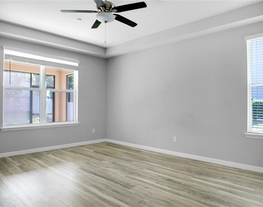 15002 Ozzi Street - Photo Thumbnail 8
