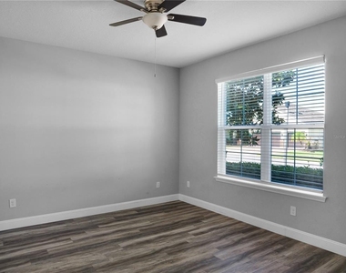 15002 Ozzi Street - Photo Thumbnail 12