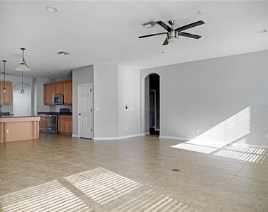 15002 Ozzi Street - Photo Thumbnail 4