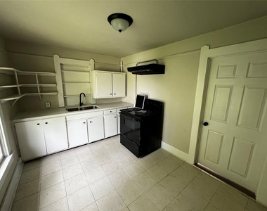 741 13th Street - Photo Thumbnail 1