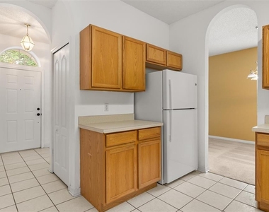 9406 Candice Court - Photo Thumbnail 17
