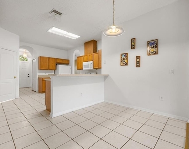9406 Candice Court - Photo Thumbnail 13