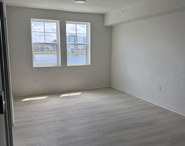 5579 Millenia Park Boulevard - Photo Thumbnail 2
