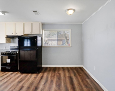 238 Sleepy Hollow Drive - Photo Thumbnail 10