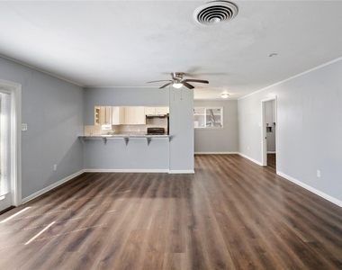 238 Sleepy Hollow Drive - Photo Thumbnail 9