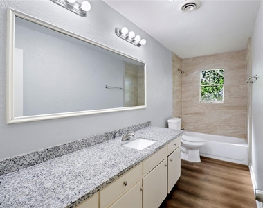238 Sleepy Hollow Drive - Photo Thumbnail 17