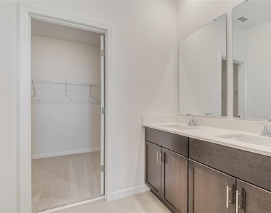 4512 Homestead Trail - Photo Thumbnail 14