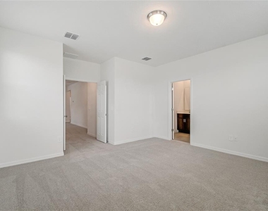 4512 Homestead Trail - Photo Thumbnail 11