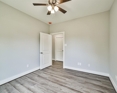 440 Ave B - Photo Thumbnail 22