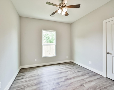 440 Ave B - Photo Thumbnail 19
