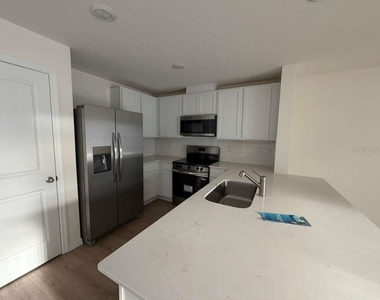 1814 Lindens Street - Photo Thumbnail 4