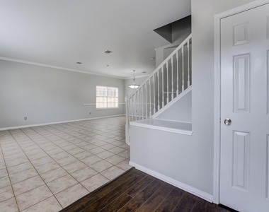 12415 Silversmine Drive - Photo Thumbnail 36