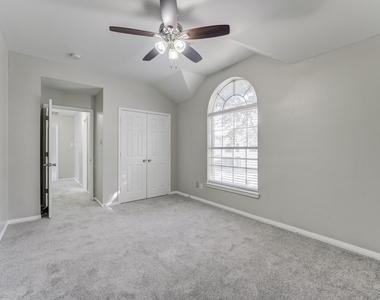 12415 Silversmine Drive - Photo Thumbnail 35