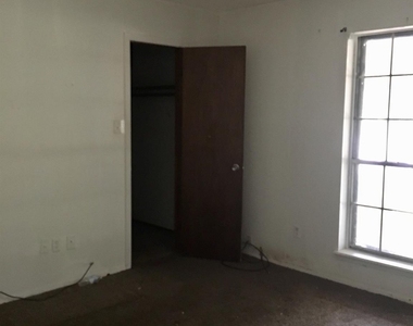 110 Post Oak - Photo Thumbnail 4