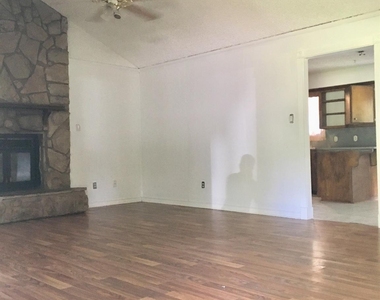 110 Post Oak - Photo Thumbnail 1