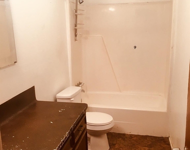110 Post Oak - Photo Thumbnail 7
