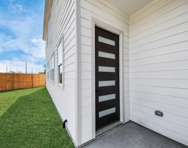 4129 E Toliver Street - Photo Thumbnail 7