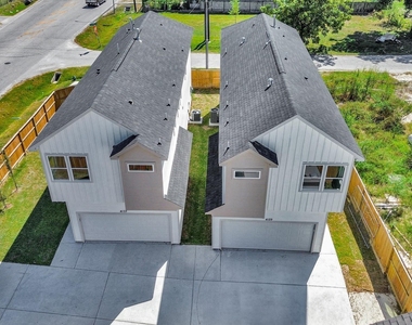 4129 E Toliver Street - Photo Thumbnail 3