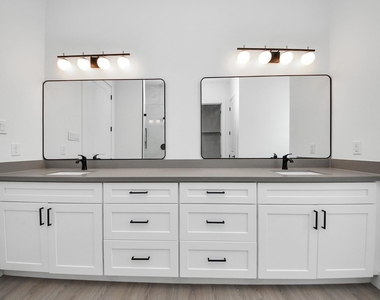 4129 E Toliver Street - Photo Thumbnail 22
