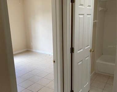 2829 Nordman Avenue - Photo Thumbnail 6