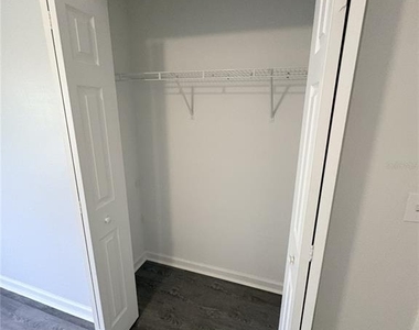 2829 Nordman Avenue - Photo Thumbnail 4