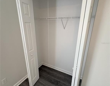 2829 Nordman Avenue - Photo Thumbnail 12
