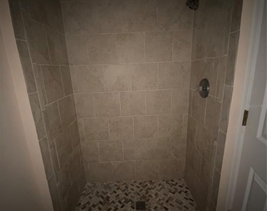 2829 Nordman Avenue - Photo Thumbnail 13
