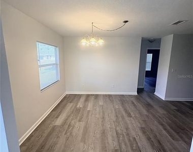 2829 Nordman Avenue - Photo Thumbnail 2