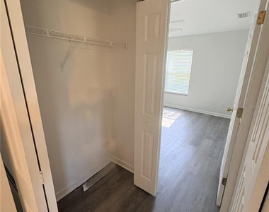 2829 Nordman Avenue - Photo Thumbnail 10