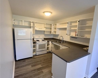 2829 Nordman Avenue - Photo Thumbnail 9