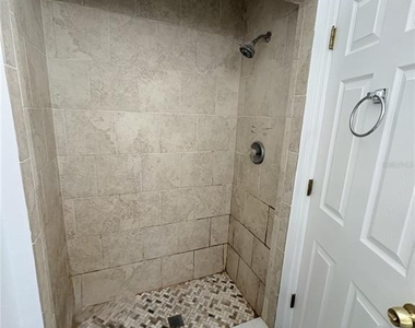 2829 Nordman Avenue - Photo Thumbnail 14