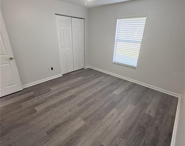 2829 Nordman Avenue - Photo Thumbnail 7