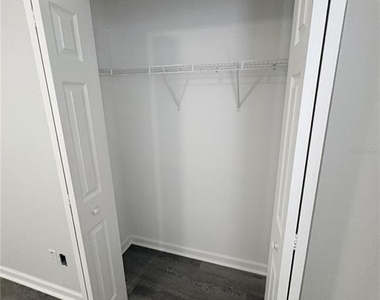 2829 Nordman Avenue - Photo Thumbnail 8