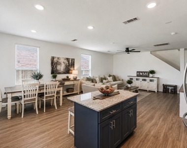 21103 Sherrell Bay Drive - Photo Thumbnail 8