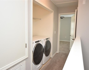 4139 Shade Tree Lane - Photo Thumbnail 20