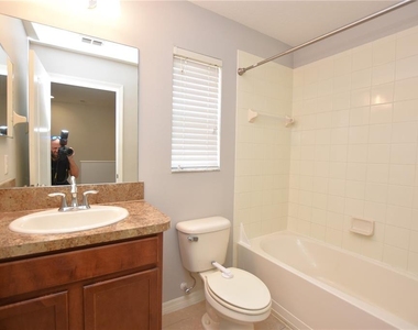 4139 Shade Tree Lane - Photo Thumbnail 25