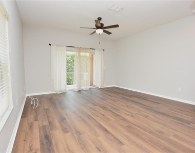 4139 Shade Tree Lane - Photo Thumbnail 11