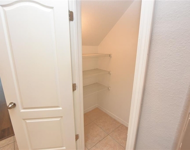 4139 Shade Tree Lane - Photo Thumbnail 6