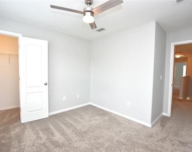 4139 Shade Tree Lane - Photo Thumbnail 31