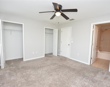 4139 Shade Tree Lane - Photo Thumbnail 23