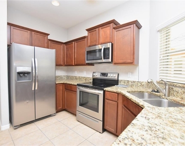 4139 Shade Tree Lane - Photo Thumbnail 2