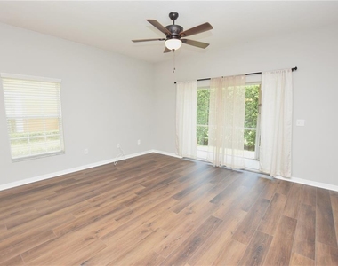 4139 Shade Tree Lane - Photo Thumbnail 13