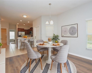 4139 Shade Tree Lane - Photo Thumbnail 8