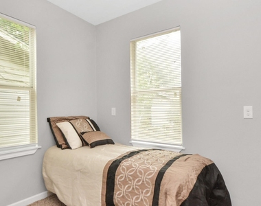 1801 Roosevelt Street - Photo Thumbnail 5